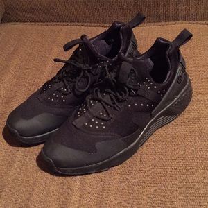 Nike Air Huarache Utility Black